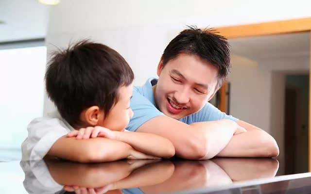 Mỗi người cha nên nói 7 điều này với con trai mình, giúp trẻ tăng EQ và cải thiện khả năng giao tiếp - Ảnh 2.