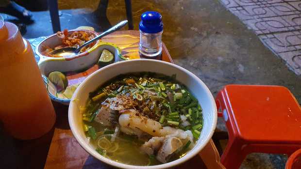 5 món ăn đường phố nổi tiếng Sài Gòn nhưng hiếm và khó tìm ở Hà Nội - Ảnh 3.