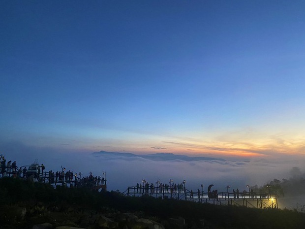     Đà Lạt sáng 2/9: Đông đảo du khách săn biển mây đẹp mê hồn - Ảnh 8.