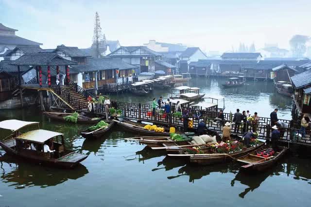 'Thị trấn nước' nghìn năm tuổi ở Trung Quốc: Vẻ đẹp non nước hữu tình tựa bức tranh màu nước thu hút hàng triệu du khách - Ảnh 8.